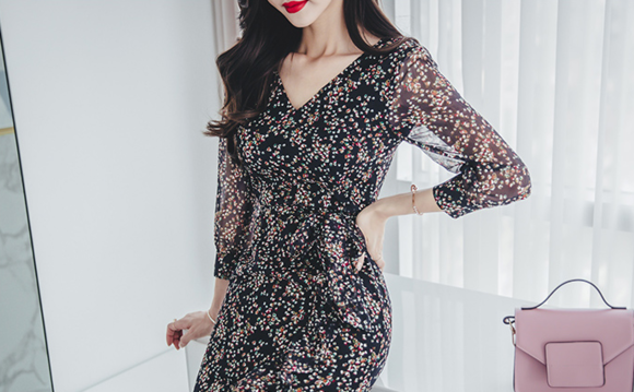 女神孙允珠，夜梦繁星风信子碎花雪纺洋裙