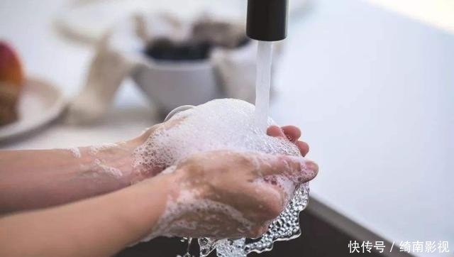  洗面■长知识：洗脸也有大学问，你的方式正确吗