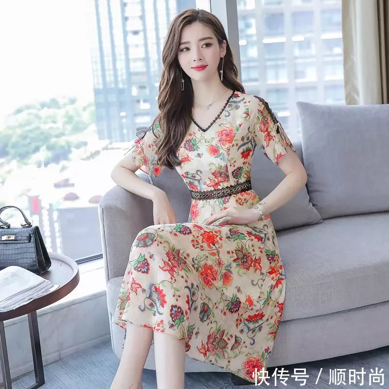 今年很潮流的几款连衣裙，时尚又不贵，三伏天穿时髦又清爽