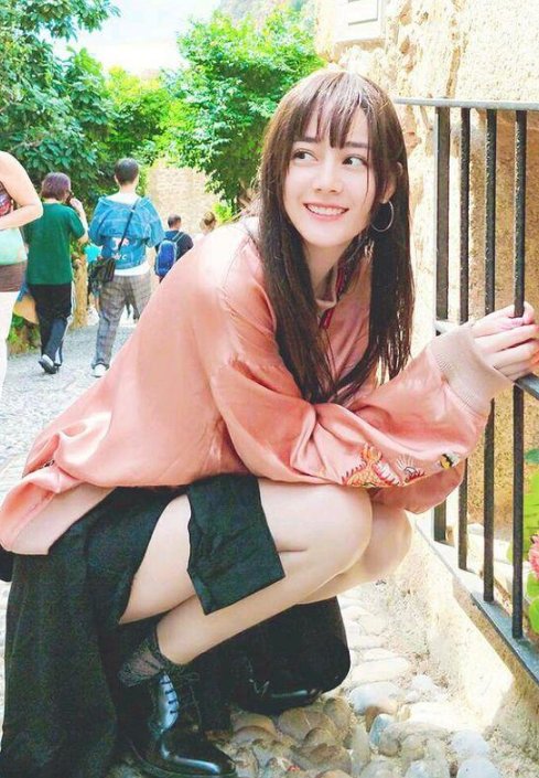 迪丽热巴:想知道什么颜色是她不能驾驭的?最后一张大写的服!