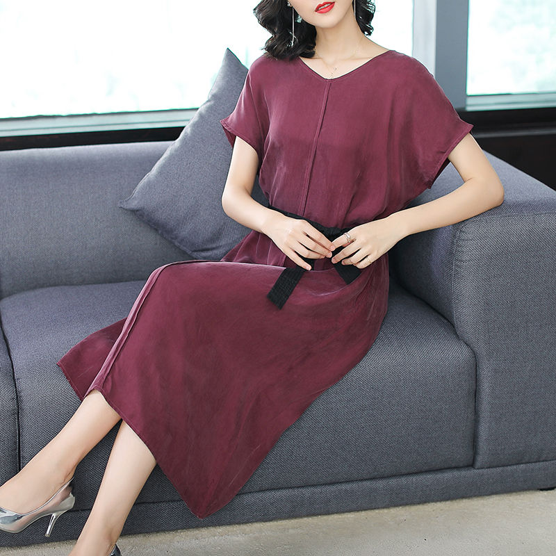 这款新裙子美得令人惊叹，而且又不贵，适合60后女人穿，真美嫩