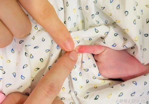 薛之谦当爹微博晒照，却被医生打脸：孩子不是演员，别设计情节