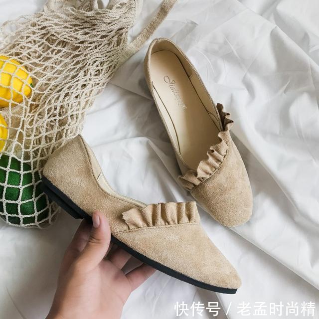 【平底休闲单】时尚达人都爱穿的几款单鞋,时髦又显女人味,尤其是最后一款