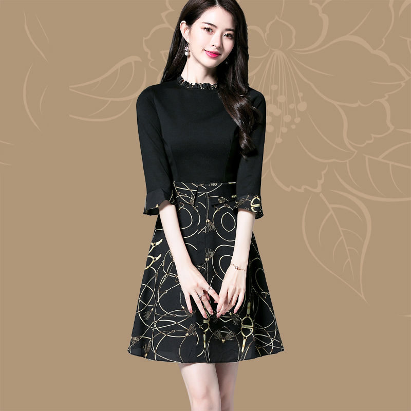 以前入秋，老婆总穿上衣+长裤，现在越来越会了，换这裙美瞎我眼