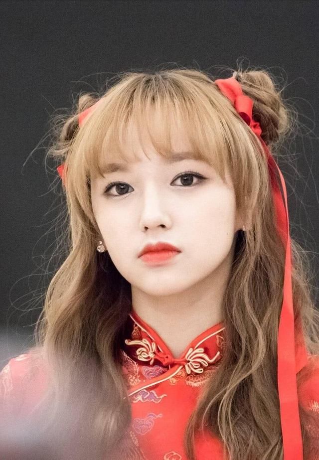 程潇的旗袍遇到周洁琼的旗袍，终于知道什么叫犹抱琵琶半遮面