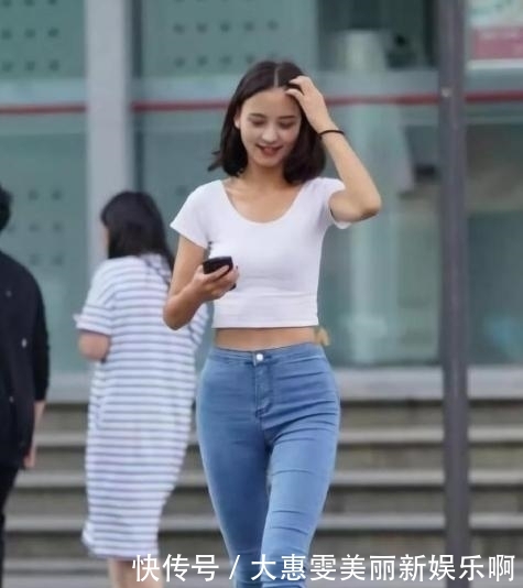 「不失」牛仔裤展现女性神秘的诱惑,高贵而不失优雅!