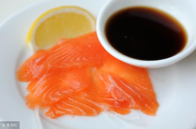 央视｜鱼刺卡喉咙里喝醋？错了错了！医生大佬最想澄清的谣言！