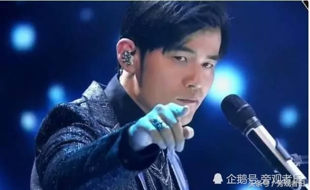 周杰伦合影事件的造谣者，应该怎么处罚？网友：网络不是法外之地