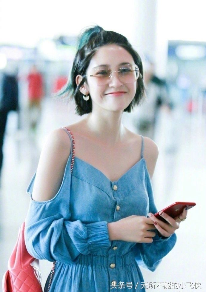 唐艺昕真淘气，头发挑染几缕“绿毛”，网友:张若昀快来管管!