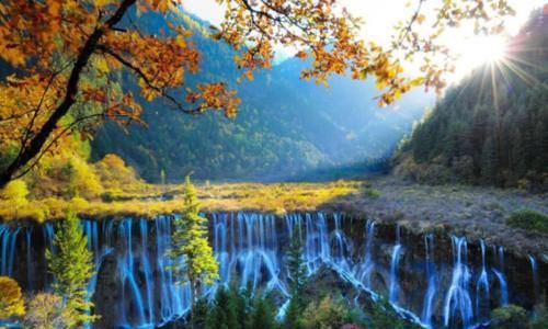 我国面积最大“枫叶景区”！比香山大180倍？是中国的阿尔卑斯！