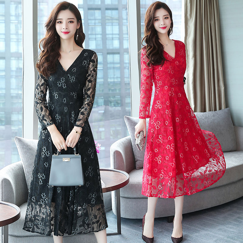 上海姐姐真大胆!镂空蕾丝直接穿出门，街上男人见了都脸红