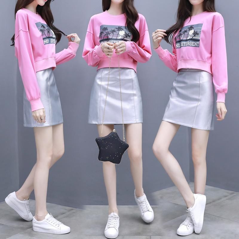 昨天穿这套“女神裙”去同学聚会，男同学看的眼都直了，夸我太美