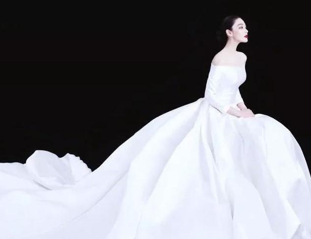 张馨予婚礼现场严格把守，娱乐记者辟谣：没有劳斯莱斯，太恐怖了