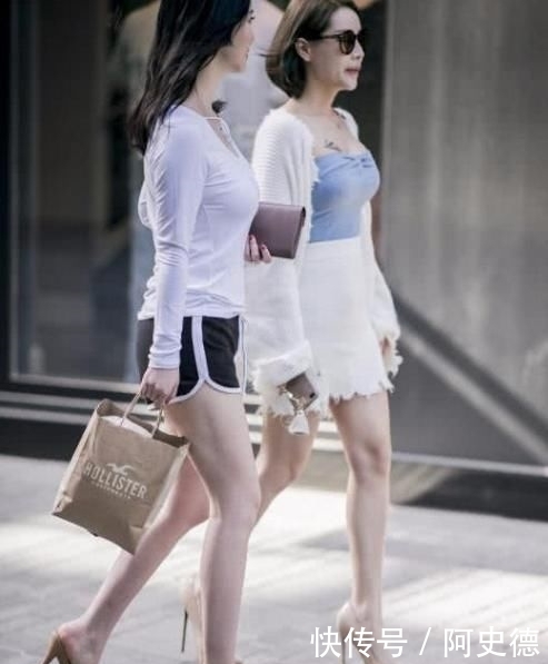  [位小姐姐]时尚辣妈的穿搭，运动装搭配高跟鞋，时尚又大气！