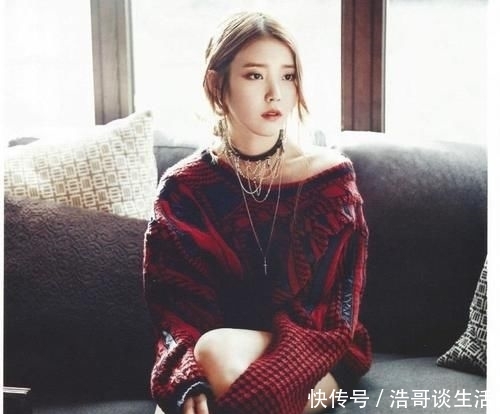  「时装周」太难抉择了！IU和Lisa共同亮相米兰时装周，谁才是人群中最靓的崽
