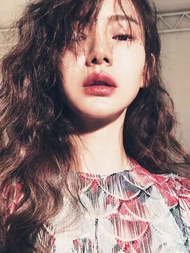 戚薇穿越变Lucky？双丸子头帮你回到小时候！