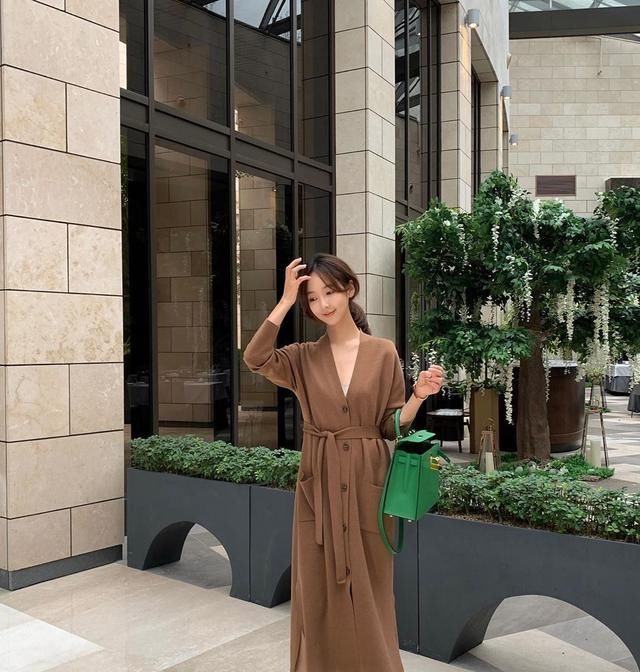  『气质』30岁熟女穿搭技巧,很有女人味,显白又减龄,每天都要美美哒