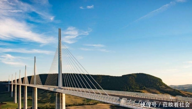 世界十大最美桥梁排行榜!金门大桥位列第一,日本锦带桥上榜