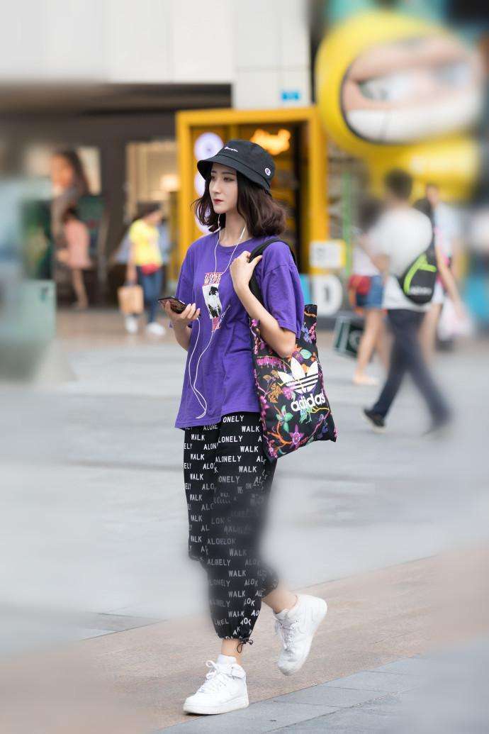 重庆街拍, 如果太会穿搭也是一种错, 你愿意大错特错吗?