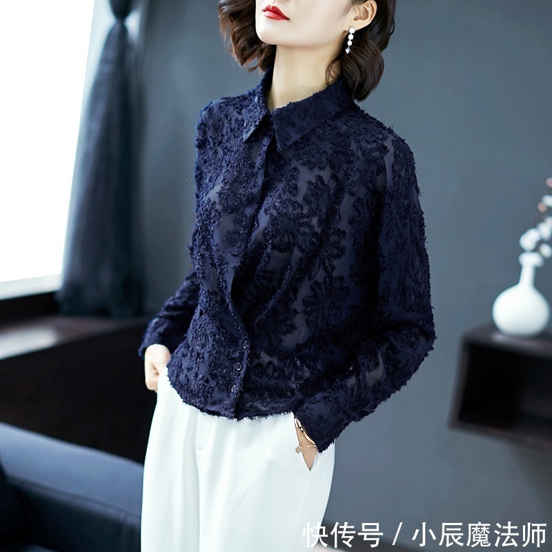 气质:新发现一款女装,叫:减龄衬衫,比连衣裙更显气质,怎么穿怎么美