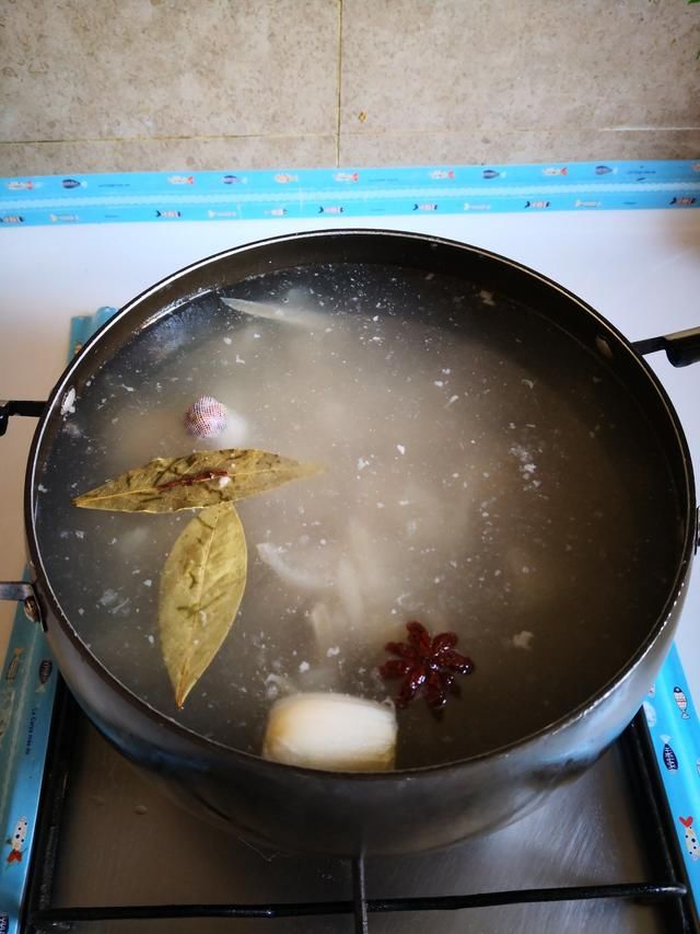  「皮肤」天然“胶原蛋白”终被发现，爱美女人要多吃，皮肤光滑像水煮鸡蛋