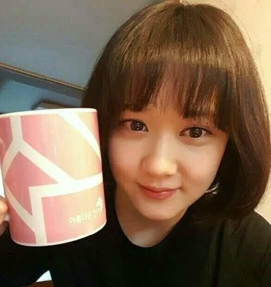 张娜拉说错话被封杀,再次出镜,撞脸赵丽颖!