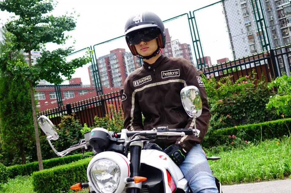 磨砂复古头盔ECE认证，带内置镜片+帽檐，238限量抢购，还有大礼