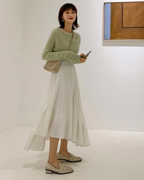  美爆：聪明女生是不会只知道穿裤子的，学学她们这样穿，让你美爆全网