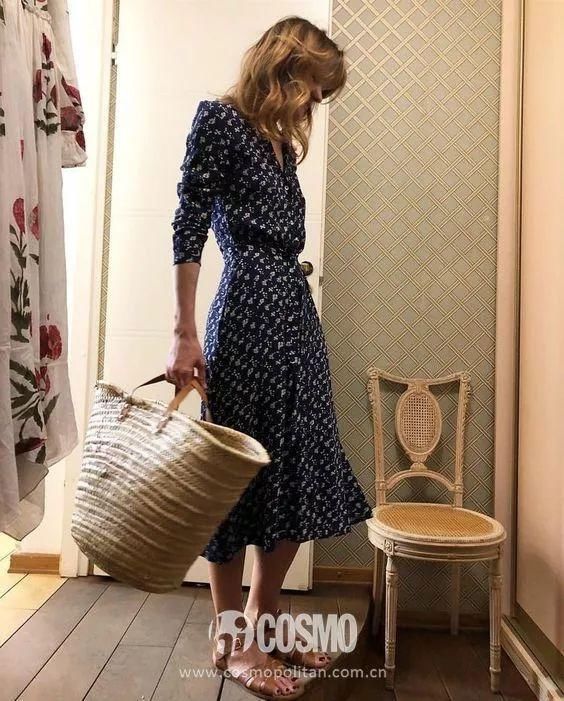 巧穿搭｜这条裙子太魔性，穿上显瘦显高还温柔