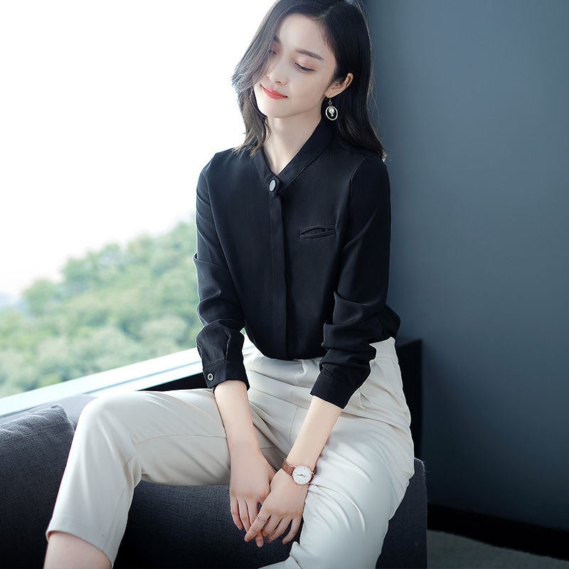 入秋了，连衣裙已经没人穿了，试试刚上新的“秋衫”洋气又不贵