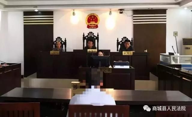 扫黑恶打盗诈提两率想钱想疯了，竟敢在朋友圈冒充警察骗钱！