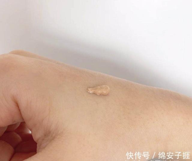 看法@纯物理防晒都泛白？别担心，这些产品将“完全颠覆”你的看法