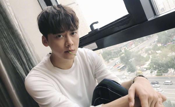 杨幂和热巴不和？合作新剧谣言不攻自破