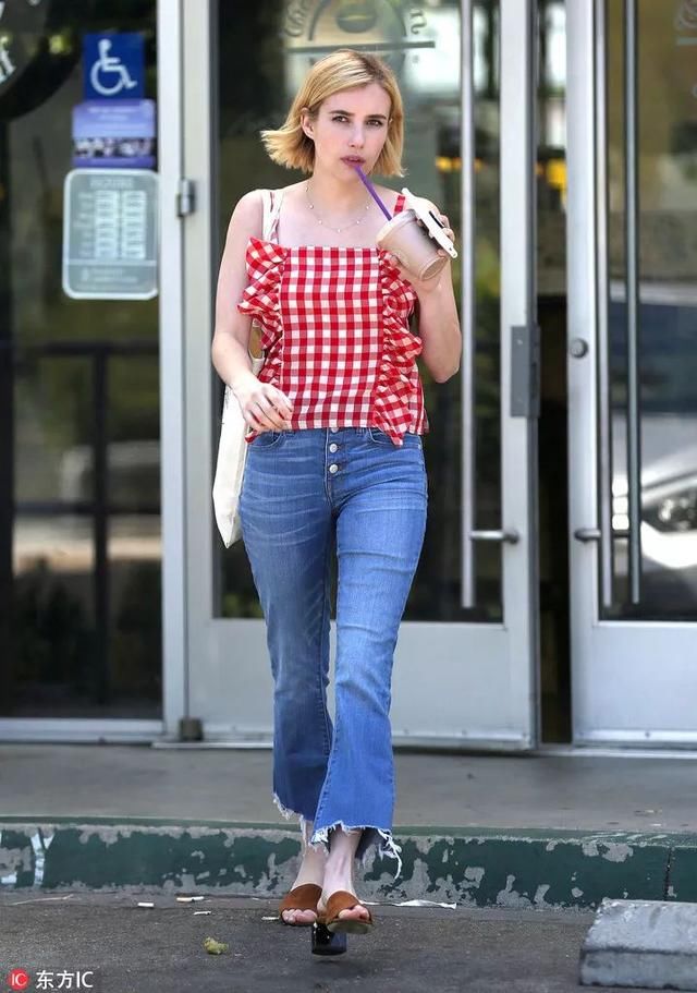 巧穿搭|吴宣仪这双凉鞋还可以，显腿长