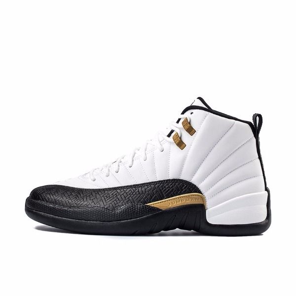 新配色本季登场，实拍预览沙赭/专业紫色Air Jordan 12 GS