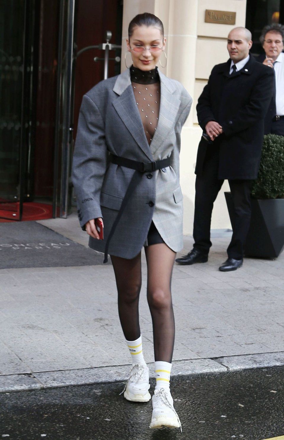 什么世道丨现在最尖端的时髦单品是……健美短裤?