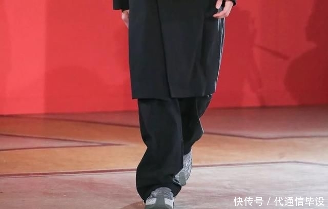  『联名』2020秋冬时装周联名球鞋大放出！看看有没有你的菜？