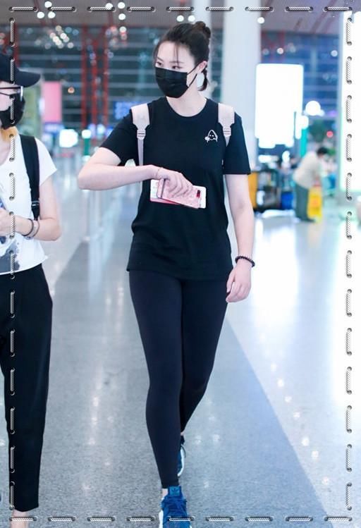 192惠若琪穿紧身裤竟惨败173关晓彤？网友：果然瘦子就是显高啊！