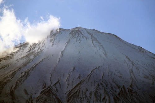 富士山原来不是日本的，每年需交天价租金，归还可能血本无归