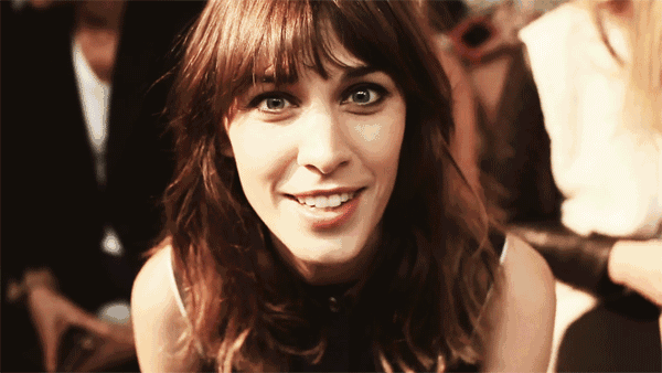 It Girl钟小姐亲自示范：这么穿帆布鞋最好看！