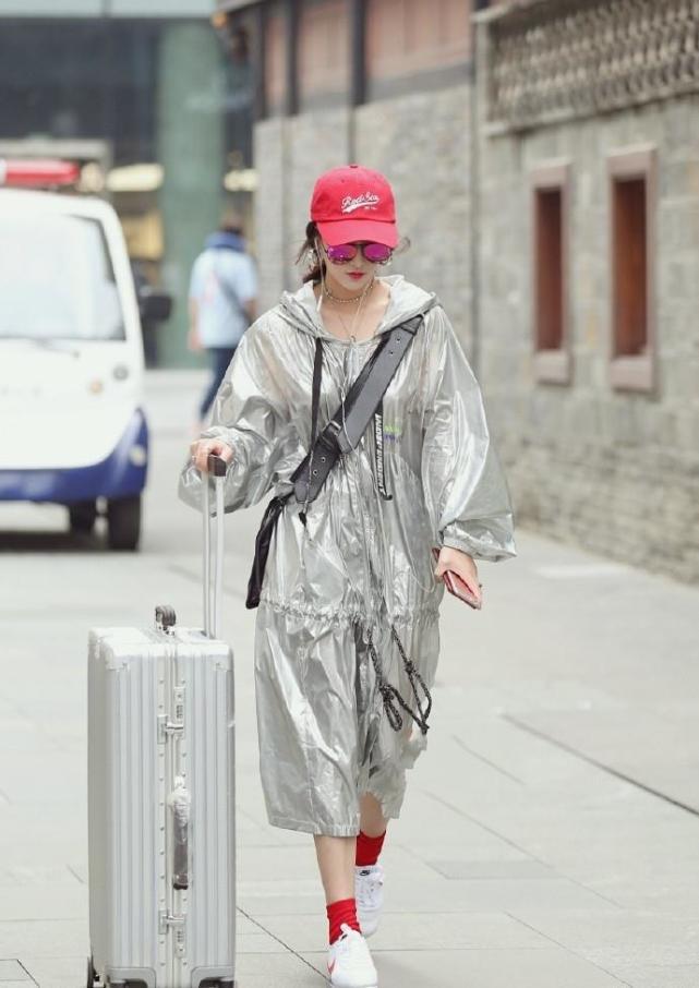 街拍：如果我有图3这样的身材，就任性狂吃还不怕丑