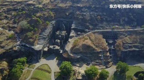 印度这座寺庙,由一整块巨大的石头雕刻而成,40万吨岩石被挖空