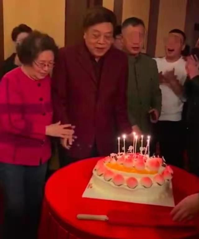 赵忠祥的生日是几月几日