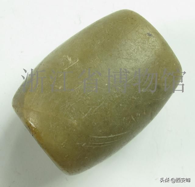 距今约7000年前的玉珠【新石器时代河姆渡文化】