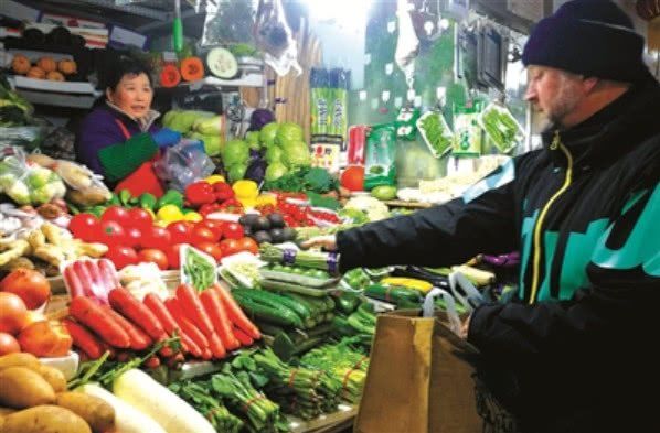 英国警告来中国旅游的英国人，不要去逛中国的菜市场，原因我笑了