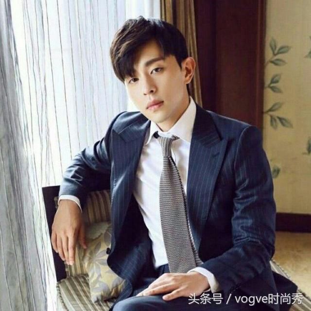 邓伦：最高级的整容就是换发型，已帅到颜值巅峰