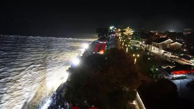 今日中秋｜月满情深，愿有人与你共婵娟