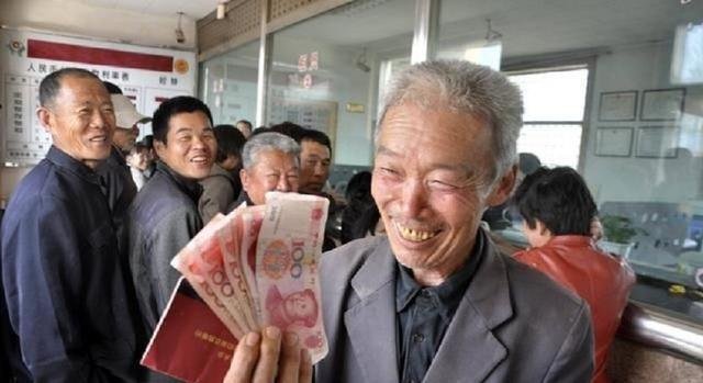  [乡村教师]农村开始下发补贴了，家里有这三个证的，别忘了领钱