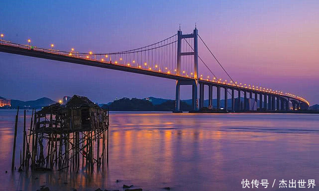 中国“非常拥堵”的大桥之一，节假日更是寸步难行，耗资达30亿