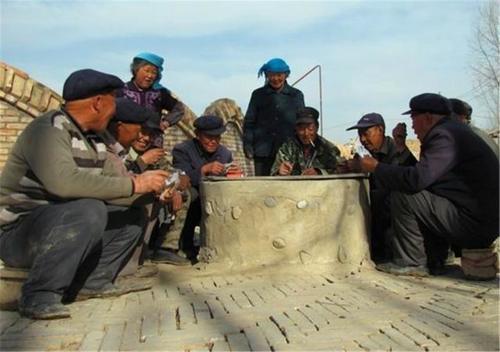 未来的农村人，或多或少会面临两个问题，几乎村村都有，早准备